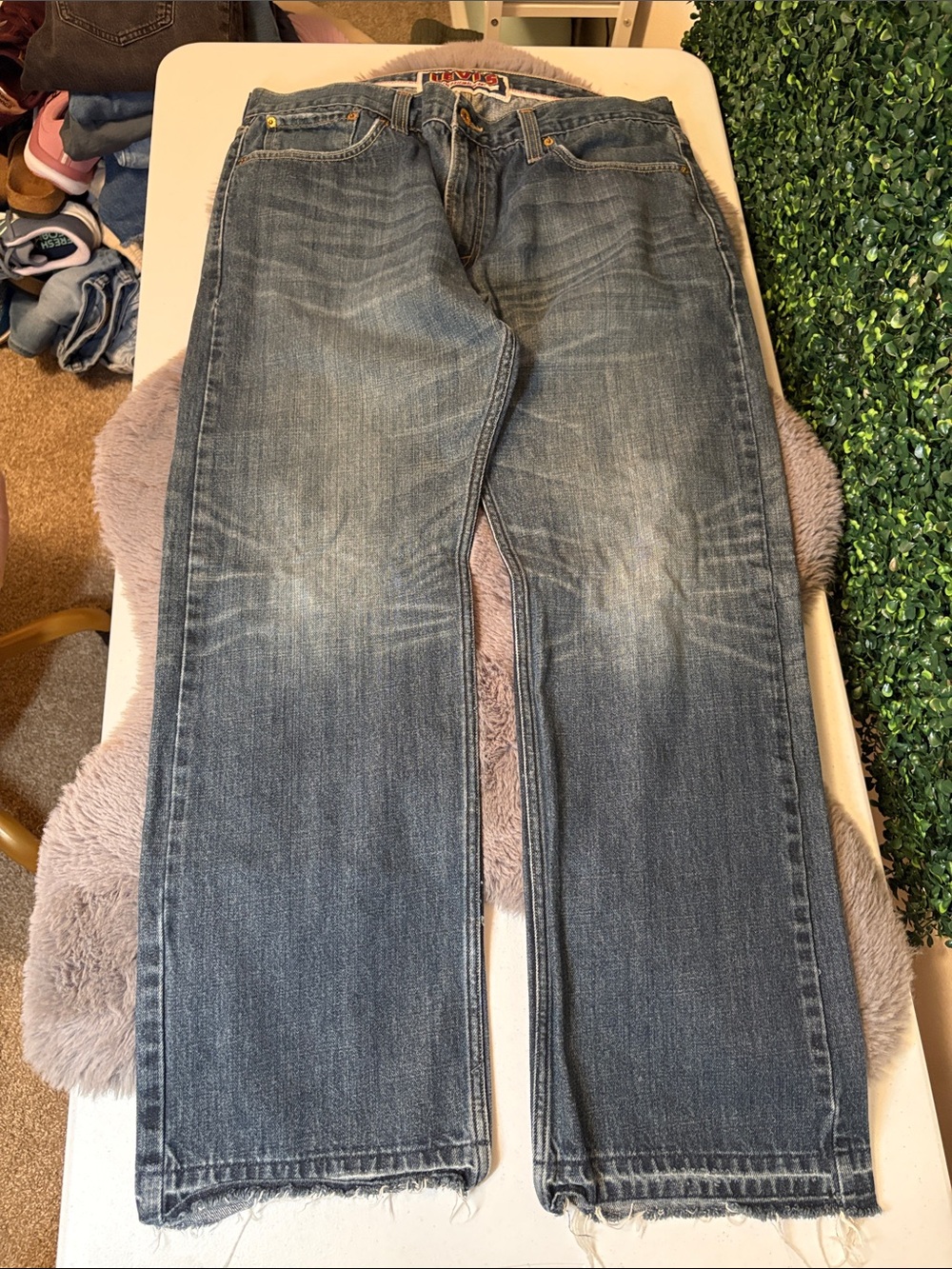 Levi's Vintage 514 Straight Men Jeans Size 38 x 30 - Picture 6 of 6
